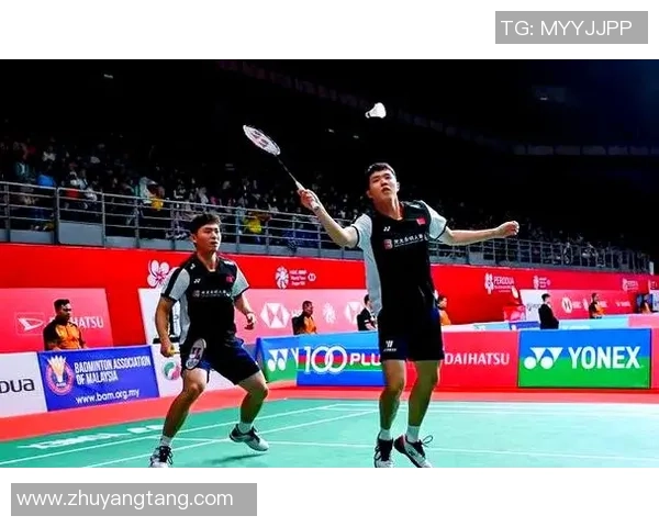 武汉羽毛球队在世锦赛中的灵活性展现与战术分析