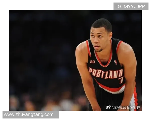 足球明星的辉煌与陨落：从巅峰到突然下坠的心路历程